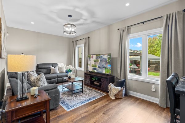87 BONISTEL CRESCENT