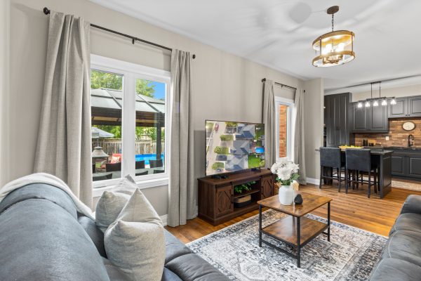 87 BONISTEL CRESCENT