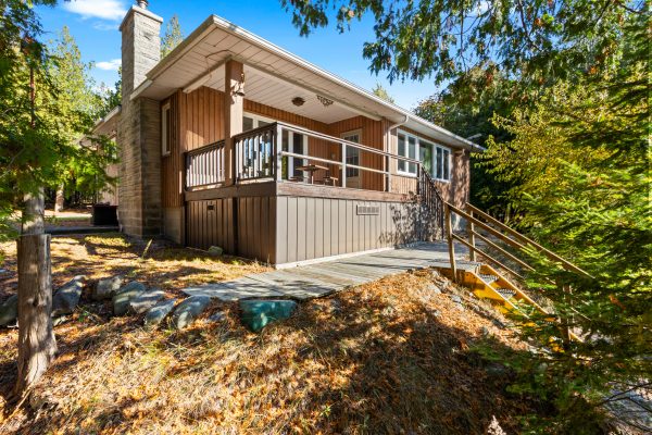 948 DORCAS BAY RD
