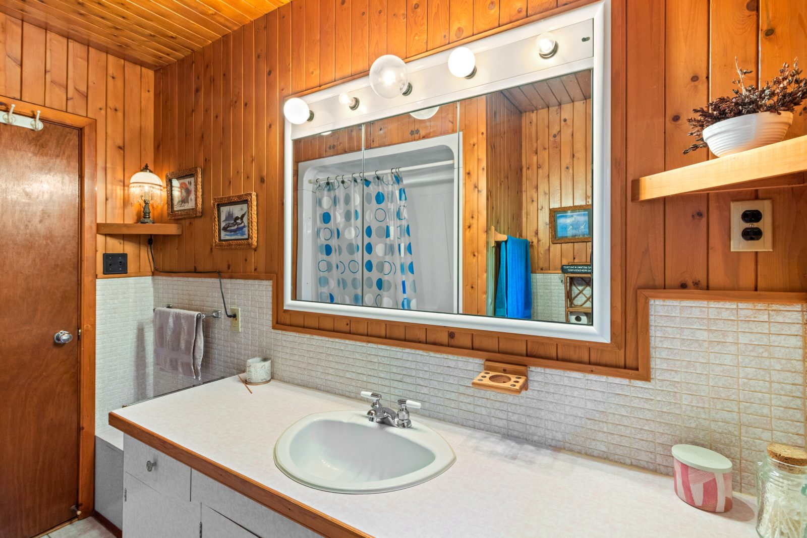 948 DORCAS BAY RD