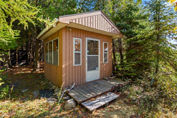 948 DORCAS BAY RD