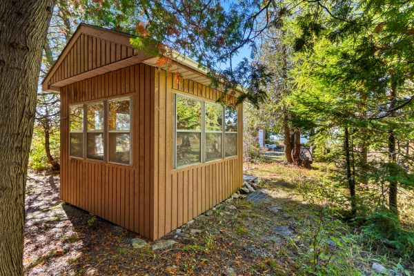 948 DORCAS BAY RD