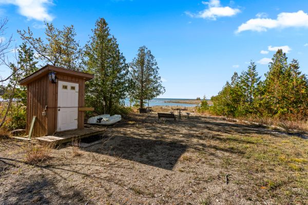 948 DORCAS BAY RD