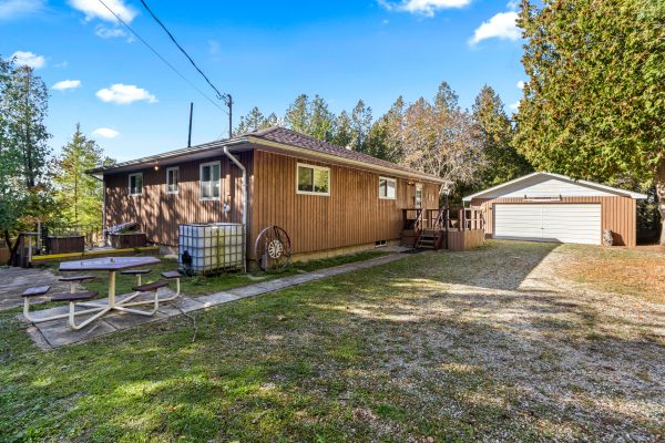 948 DORCAS BAY RD