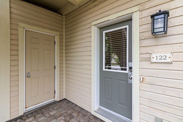 122 - 125 FAIRWAY COURT