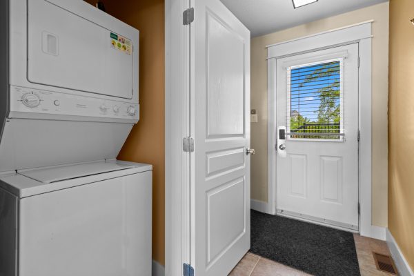 122 - 125 FAIRWAY COURT