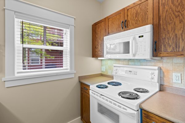 122 - 125 FAIRWAY COURT
