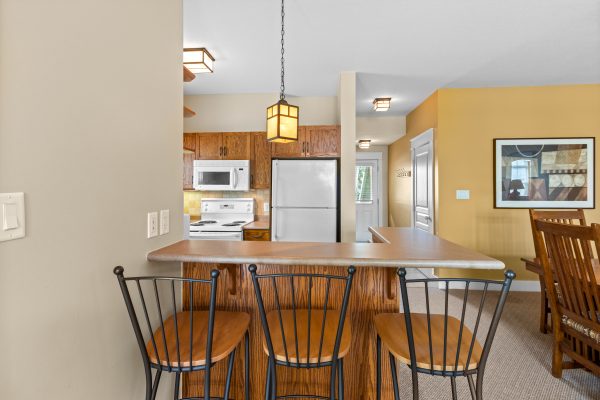 122 - 125 FAIRWAY COURT