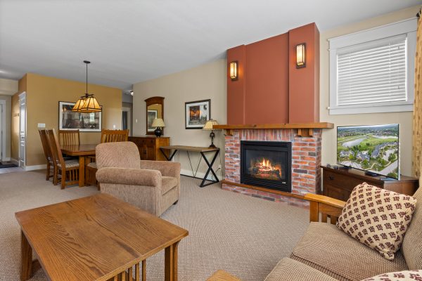 122 - 125 FAIRWAY COURT