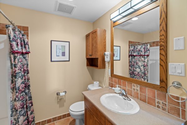 122 - 125 FAIRWAY COURT