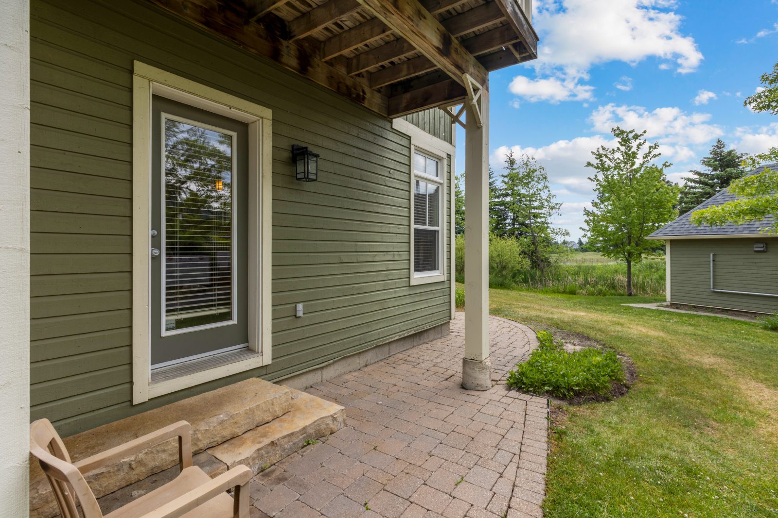 122 - 125 FAIRWAY COURT