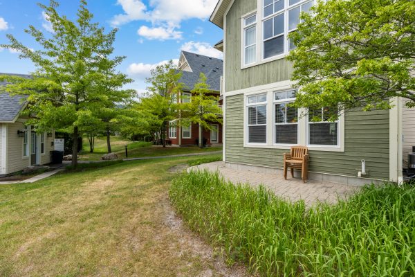 122 - 125 FAIRWAY COURT