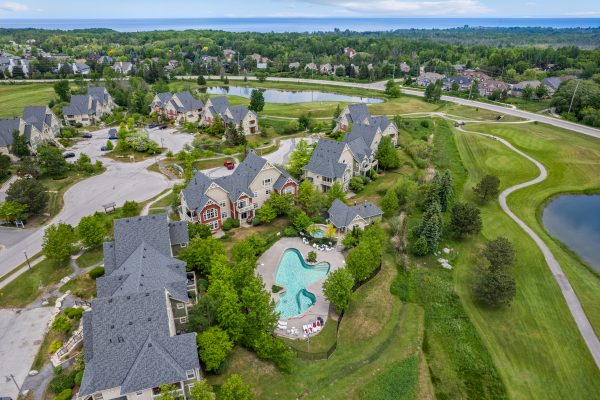 122 - 125 FAIRWAY COURT