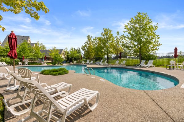 122 - 125 FAIRWAY COURT