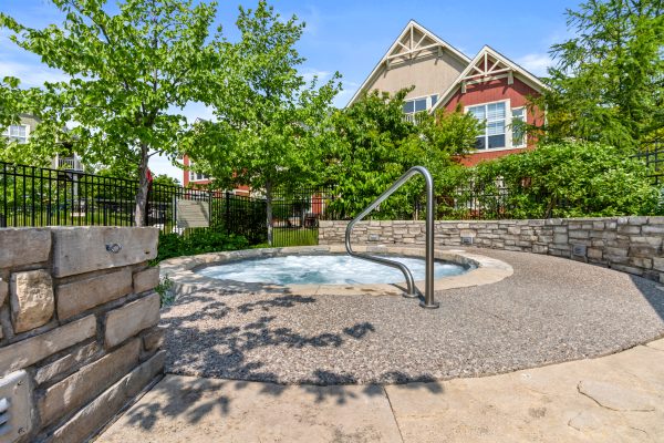 122 - 125 FAIRWAY COURT